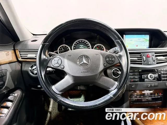 Mercedes-Benz E-Класс 2009 thumb 6