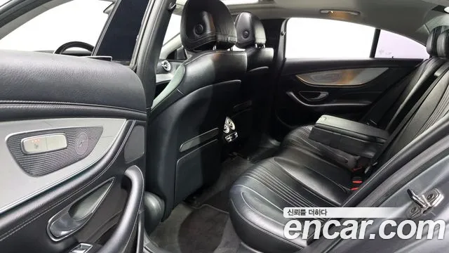 Mercedes-Benz CLS-Class 2019 thumb 10