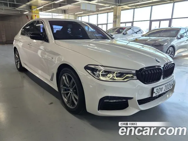 BMW 5-Series 2018 thumb 5