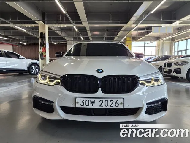 BMW 5-Series 2018 thumb 6