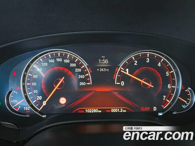 BMW 5-Series 2018 thumb 8