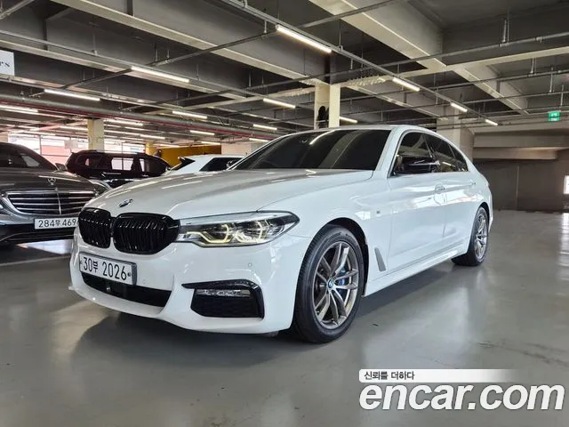 BMW 5-Series 2018 thumb 12