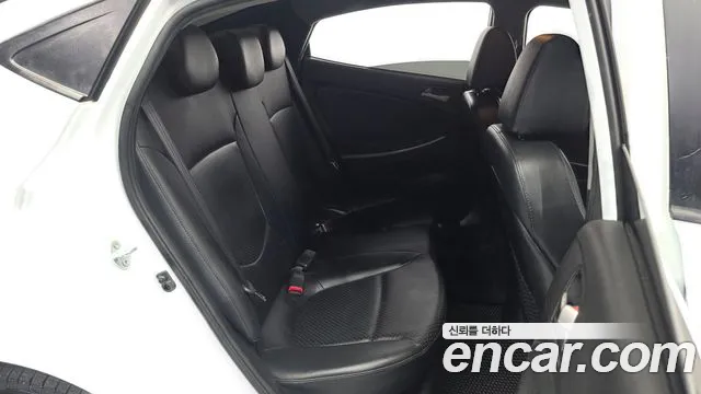 Hyundai Accent 2015 thumb 12