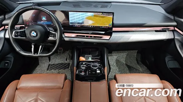 BMW 5-Series 2025 thumb 7