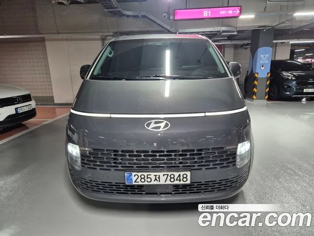 Hyundai Staria 2025 thumb 3
