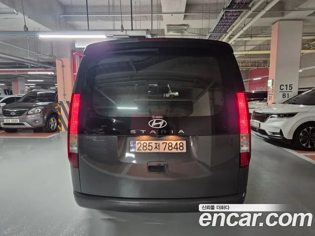 Hyundai Staria 2025 thumb 4