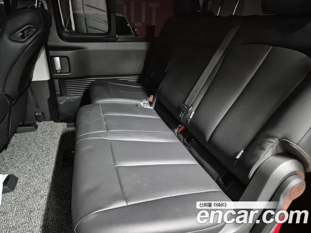 Hyundai Staria 2025 thumb 7