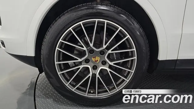 Porsche Cayenne 2020 thumb 5