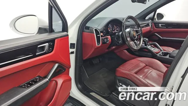 Porsche Cayenne 2020 thumb 11