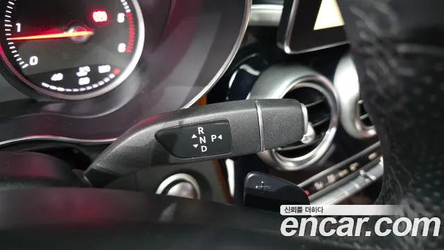 Mercedes-Benz GLC 2017 thumb 9