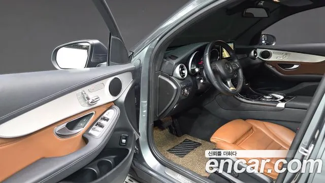 Mercedes-Benz GLC 2017 thumb 10