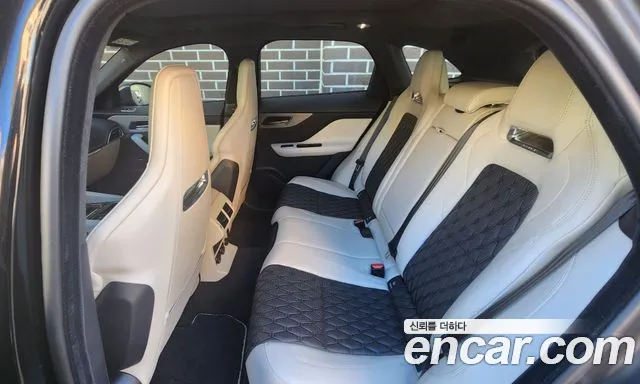 Jaguar F-Pace 2020 thumb 10