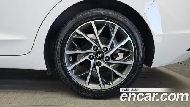 Hyundai Avante 2019 thumb 5