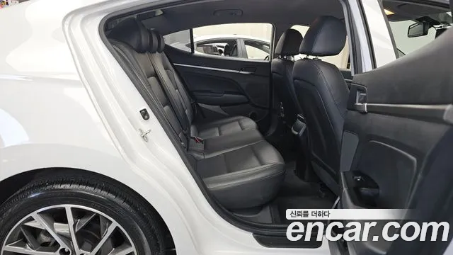 Hyundai Avante 2019 thumb 12