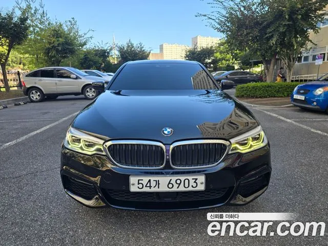 BMW 5-Series 2017 thumb 2