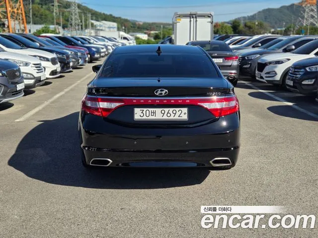 Hyundai Grandeur 2014 thumb 4