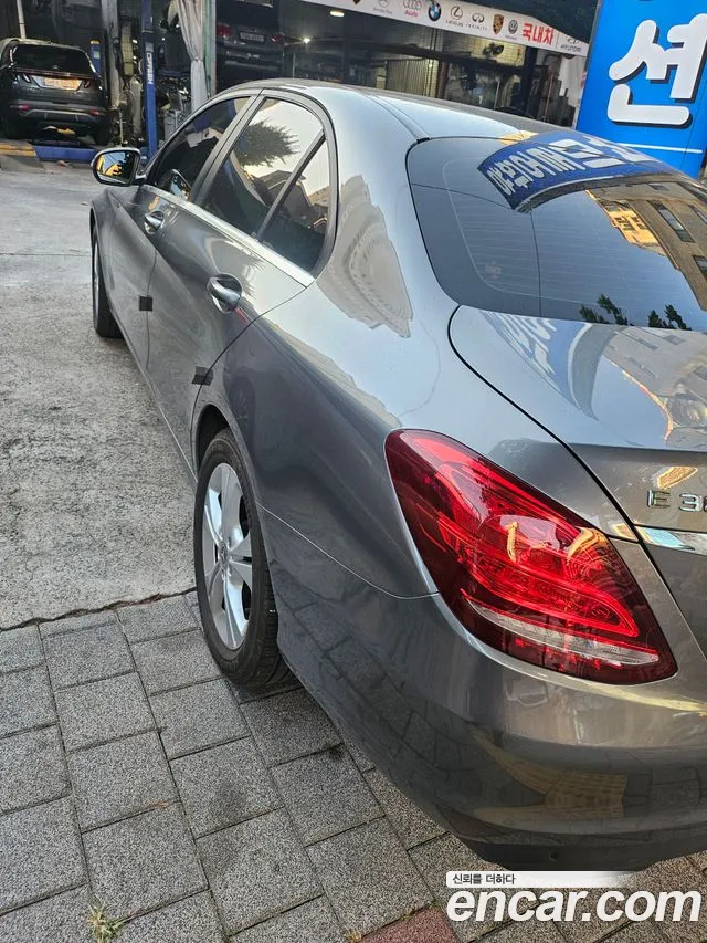 Mercedes-Benz C-Класс 2017 thumb 2