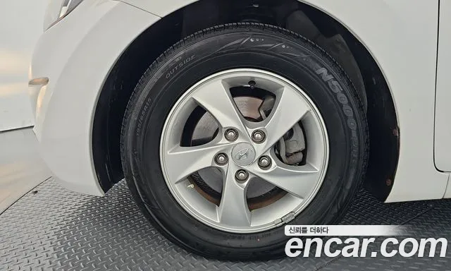 Hyundai Avante 2011 thumb 5