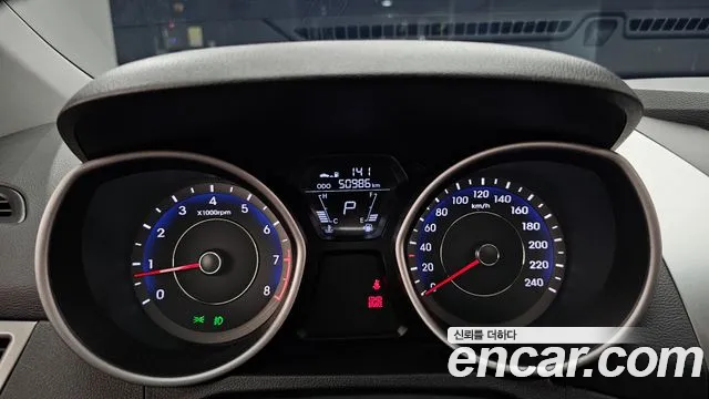 Hyundai Avante 2011 thumb 8
