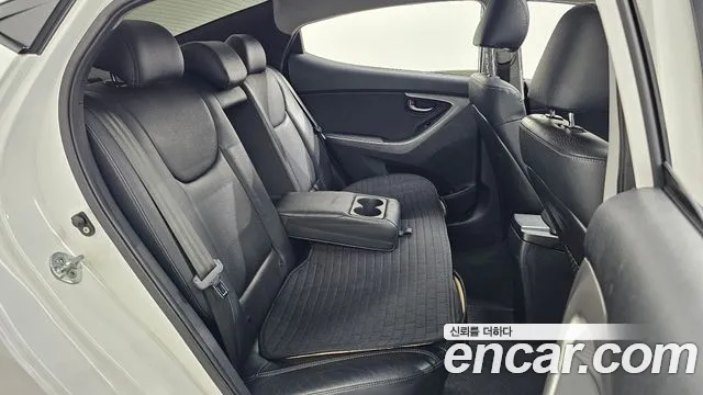 Hyundai Avante 2011 thumb 12