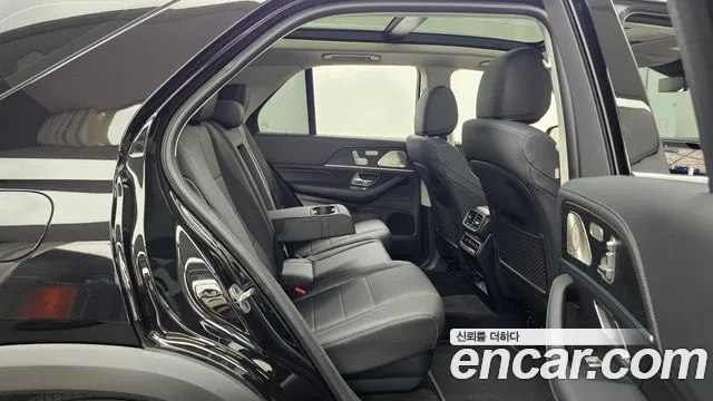 Mercedes-Benz GLE 2026 thumb 10