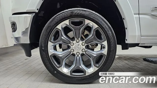 Dodge Ram Pick Up 2020 thumb 4