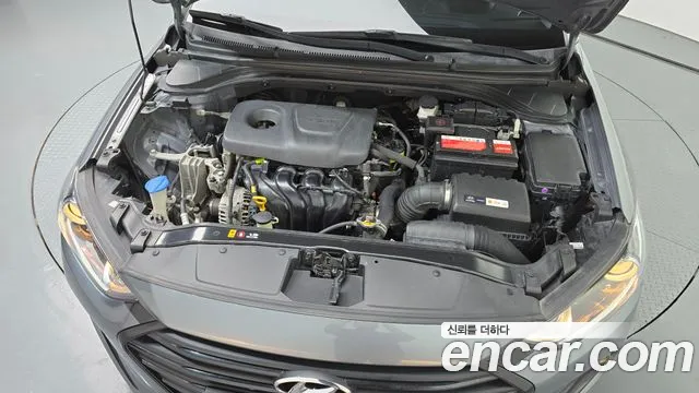 Hyundai Avante 2017 thumb 6