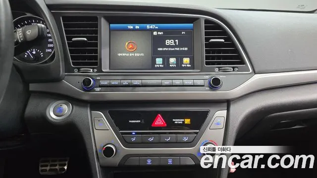 Hyundai Avante 2017 thumb 12
