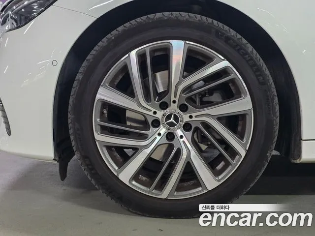 Mercedes-Benz E-Класс 2024 thumb 5