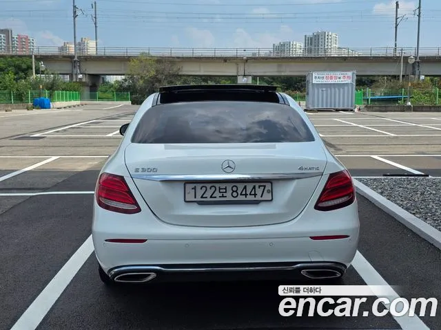 Mercedes-Benz E-Класс 2016 thumb 3
