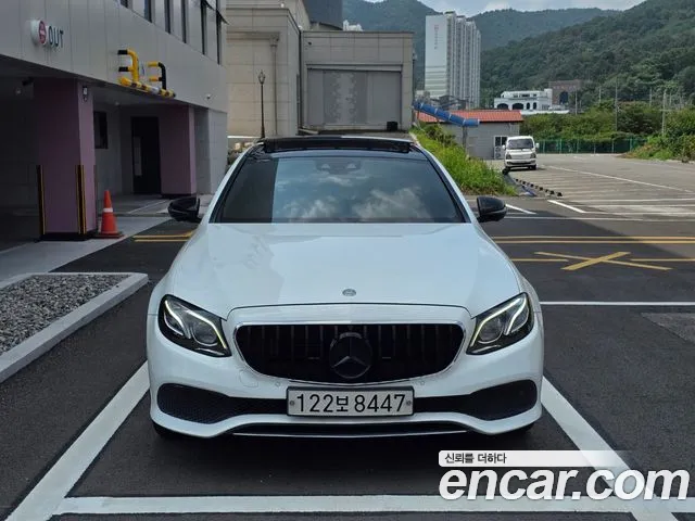Mercedes-Benz E-Класс 2016 thumb 11