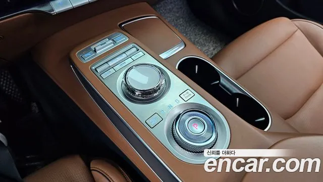 Genesis GV70 2022 thumb 9
