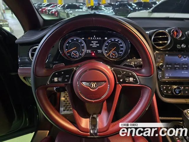 Bentley Bentayga 2019 thumb 8