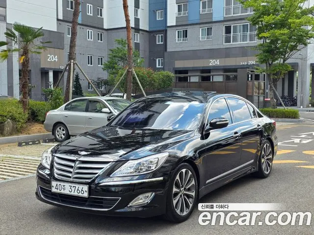 Hyundai Genesis 2013 thumb 2