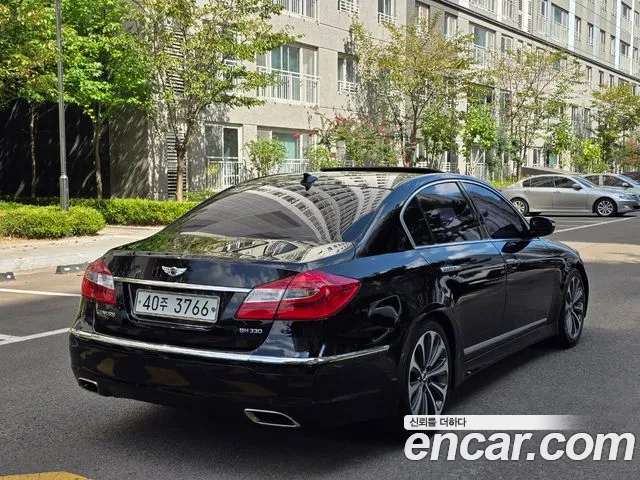 Hyundai Genesis 2013 thumb 4