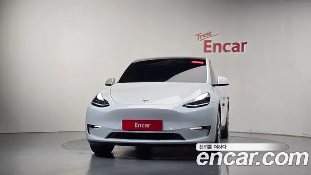 Tesla Model Y 2022 thumb 2