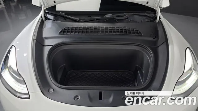 Tesla Model Y 2022 thumb 5