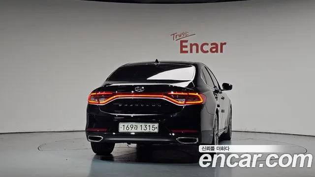 Hyundai Grandeur 2017 thumb 3