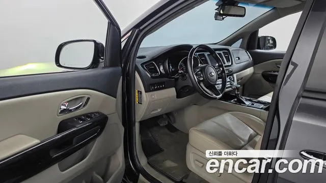 Kia Carnival 2020 thumb 10
