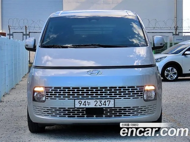 Hyundai Staria 2021 thumb 3