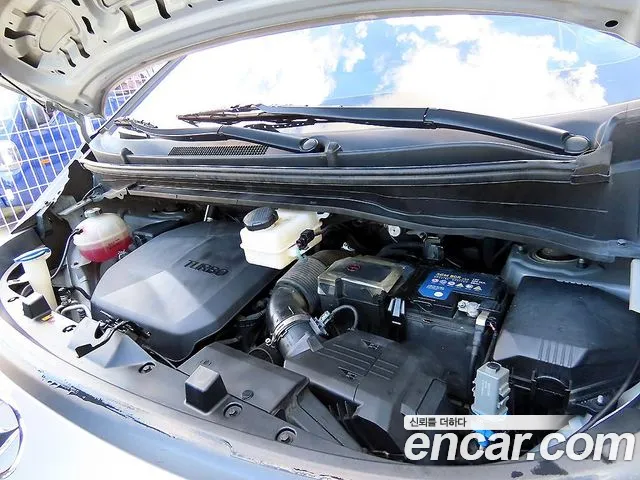 Hyundai Staria 2021 thumb 6