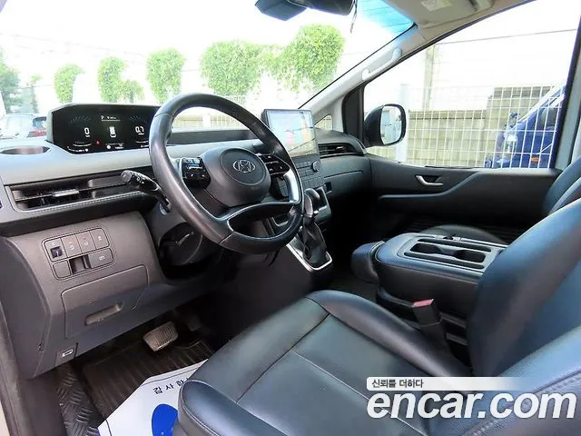 Hyundai Staria 2021 thumb 7