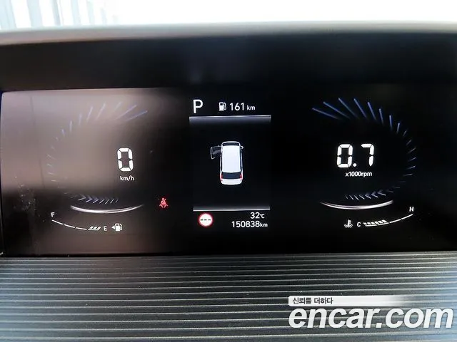 Hyundai Staria 2021 thumb 8