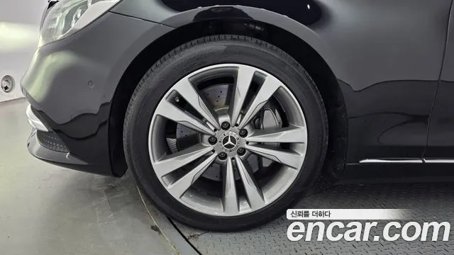 Mercedes-Benz S-Класс 2018 thumb 5