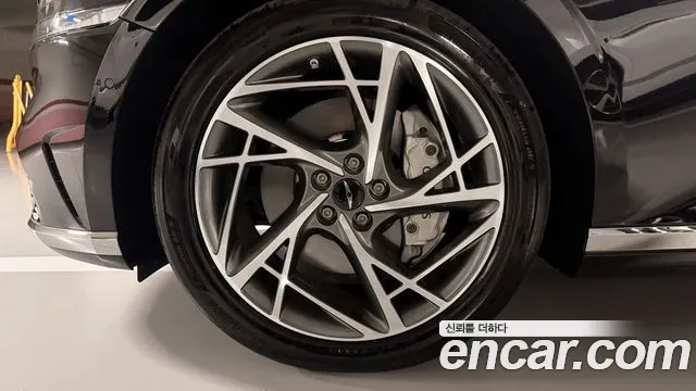 Genesis G90 2022 thumb 5