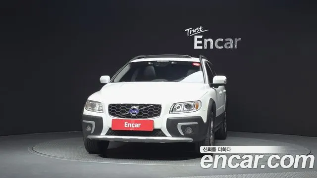 Volvo XC70 2014 thumb 3