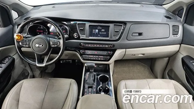 Kia Carnival 2019 thumb 7