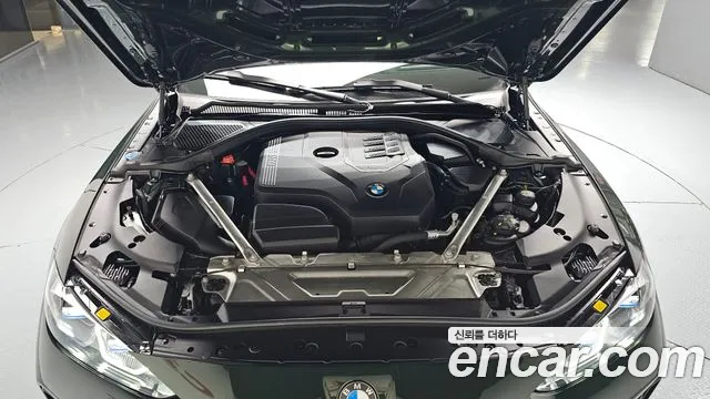 BMW 4-Series 2021 thumb 5