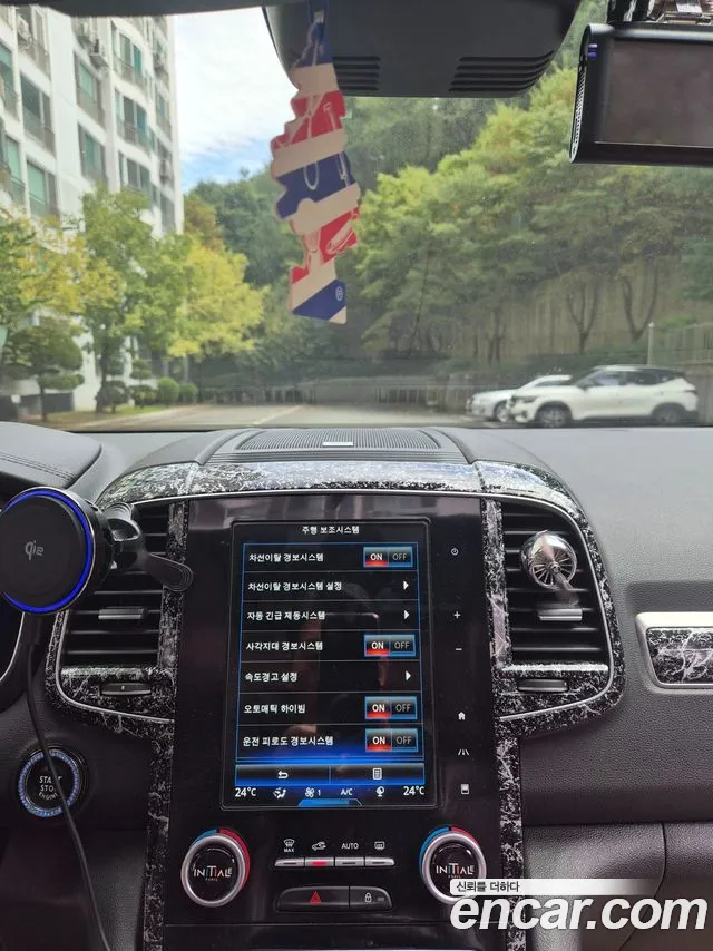 Renault-KoreaSamsung Koleos 2016 thumb 10