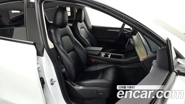 Tesla Model Y 2023 thumb 11